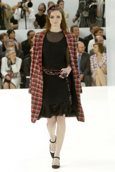 Look 10